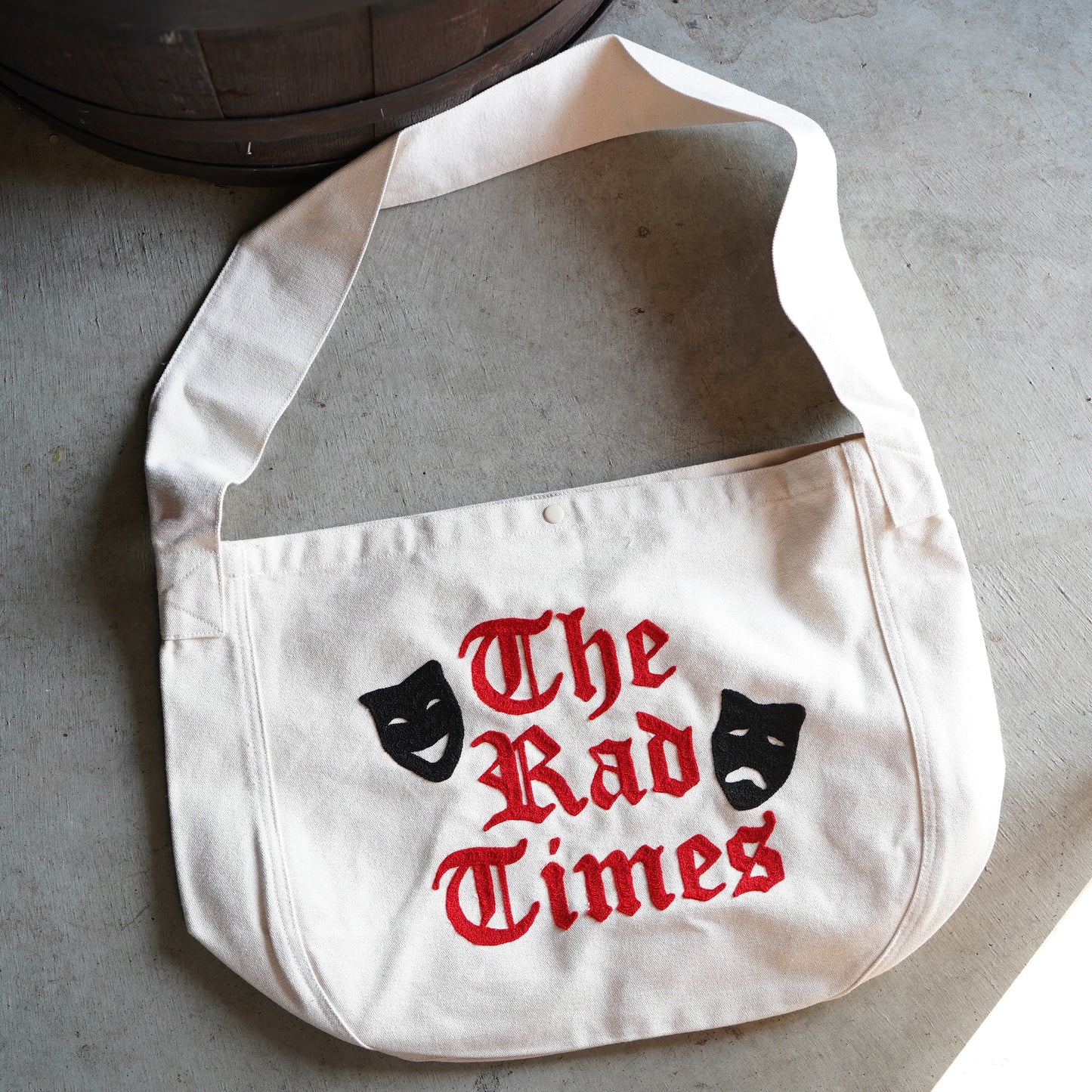 SK OLDIES チェーンステッチ ニュースペーパーバッグ "THE RAD TIMES"