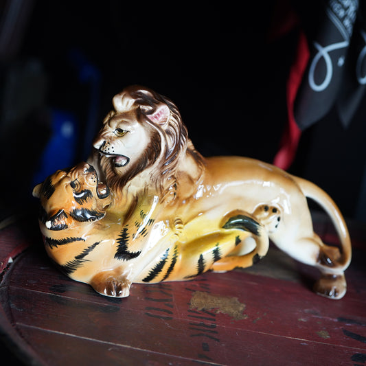 1950's ライオン vs トラ オブジェ