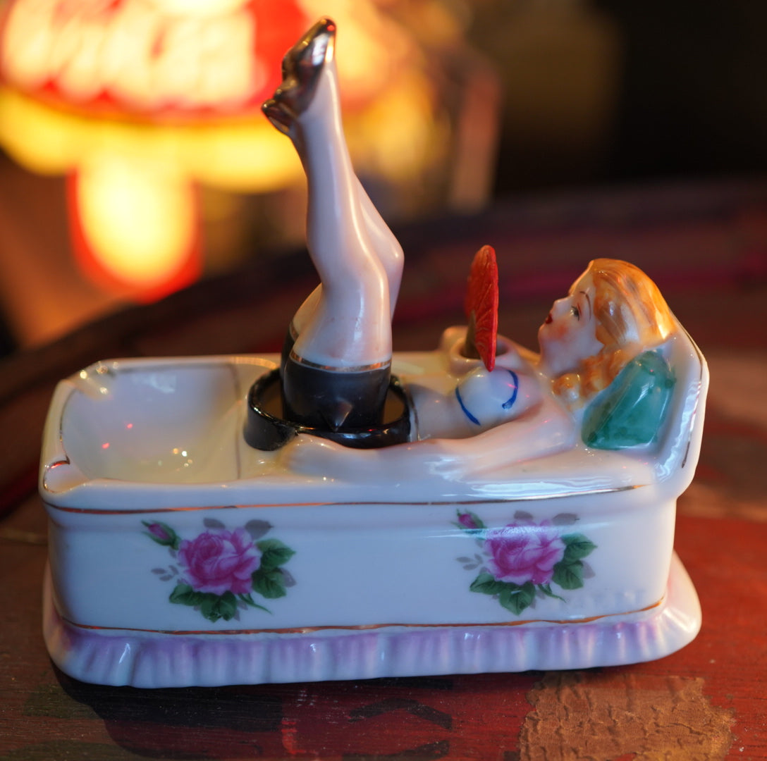 50's ピンナップガール アッシュトレイ