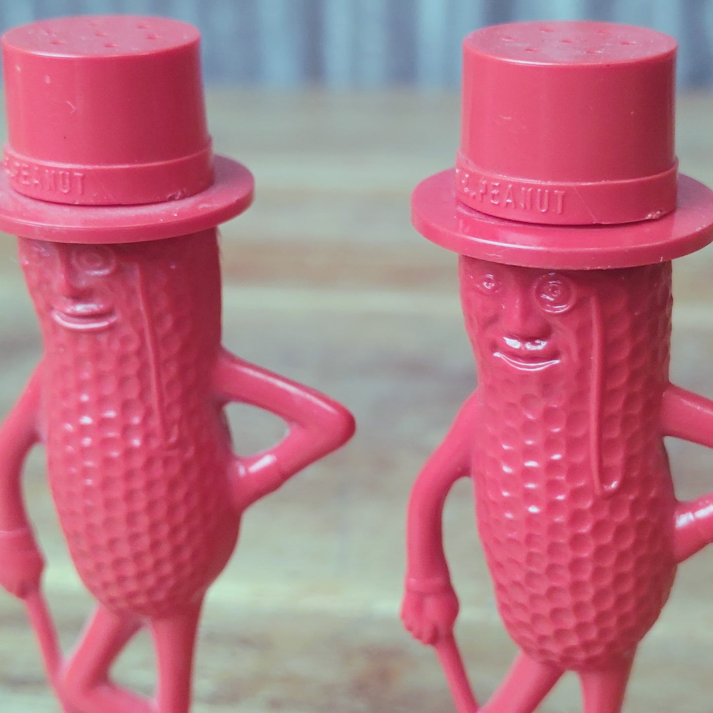 50~60's Mr.Peanut Salt & Pepper RED