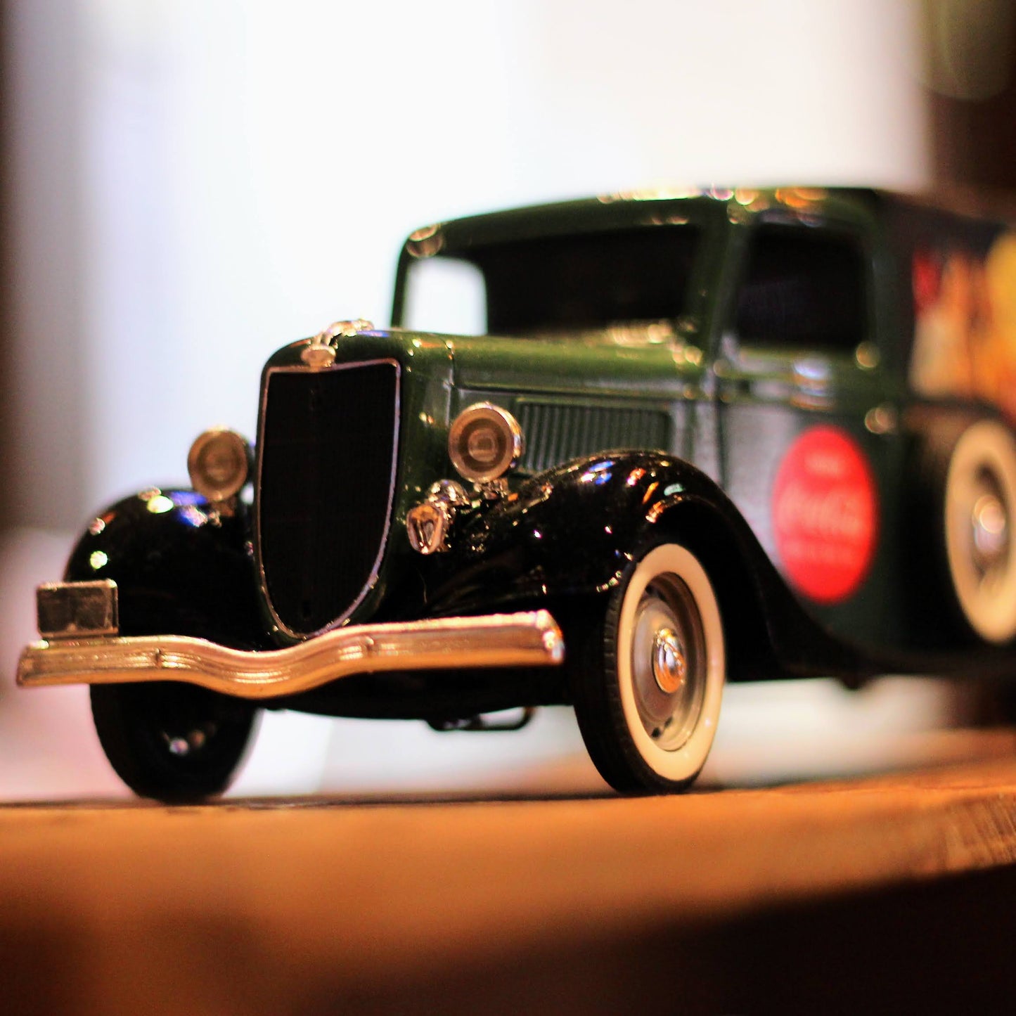 1990's Coca-Cola フランスSOLIDO製 1936年式 FORD V8 ミニカー