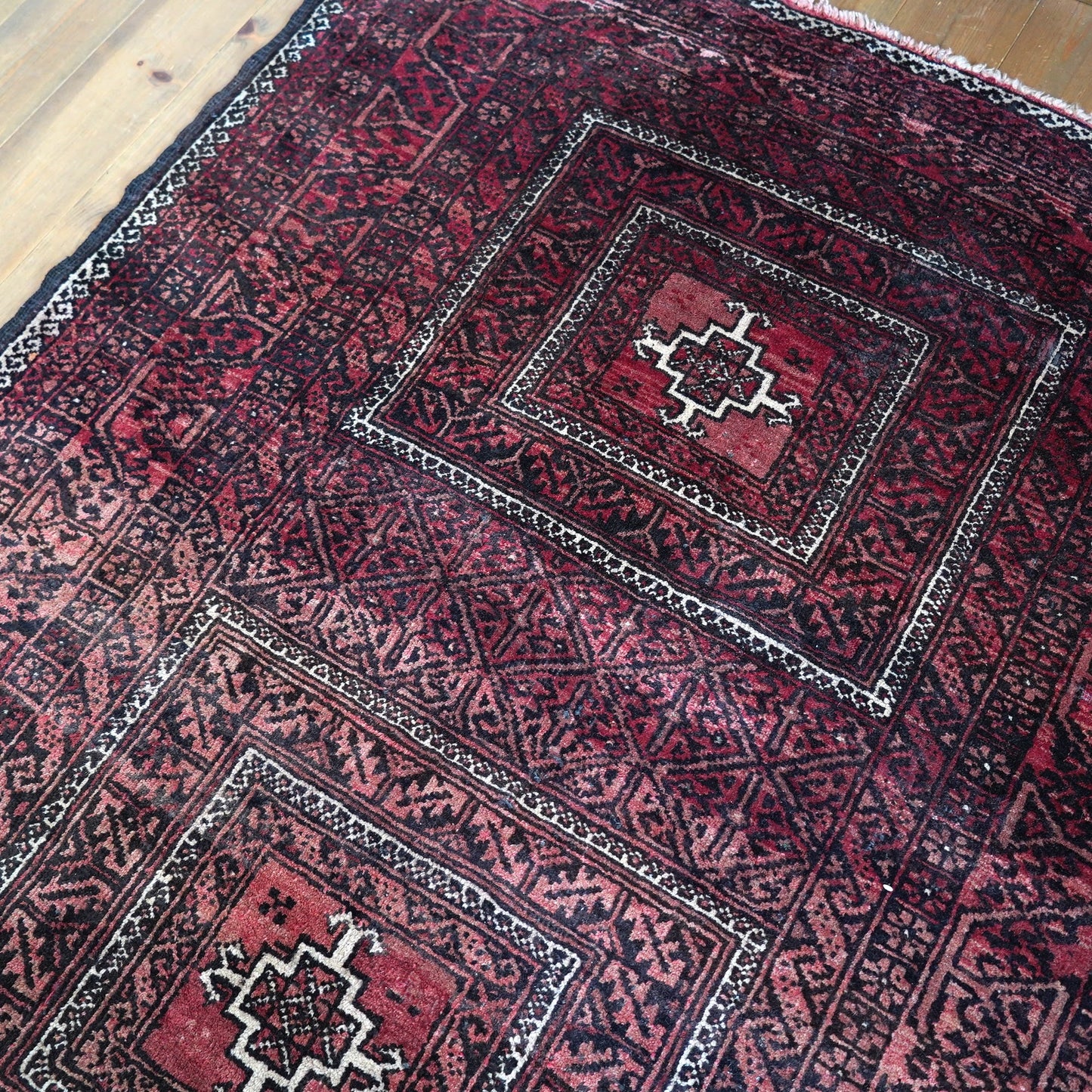 1970's Vintage トライバルラグ BALUCH 207×118 (529)