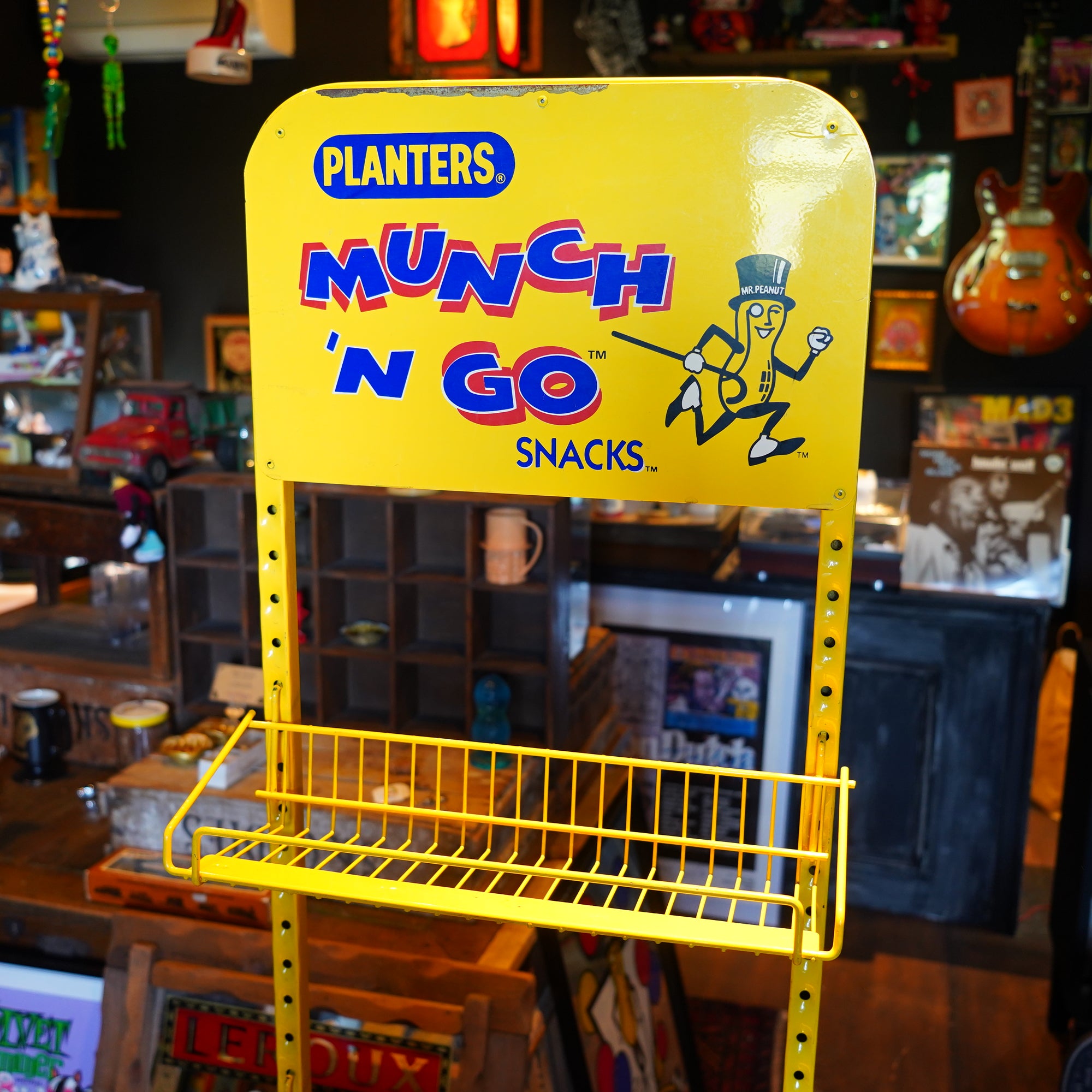スニッカーズ　90年代ディスプレイ　アメリカ雑貨　アメトイ 1980～90's Mr.Peanut ディスプレイラック – SK OLDIES