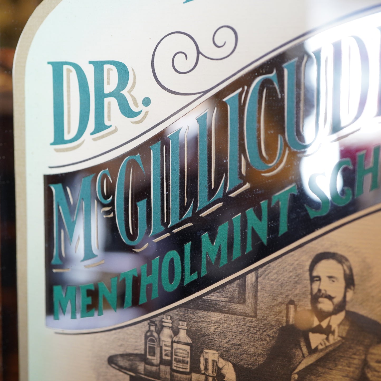 DR.McGILLICUDDY'S パブミラー