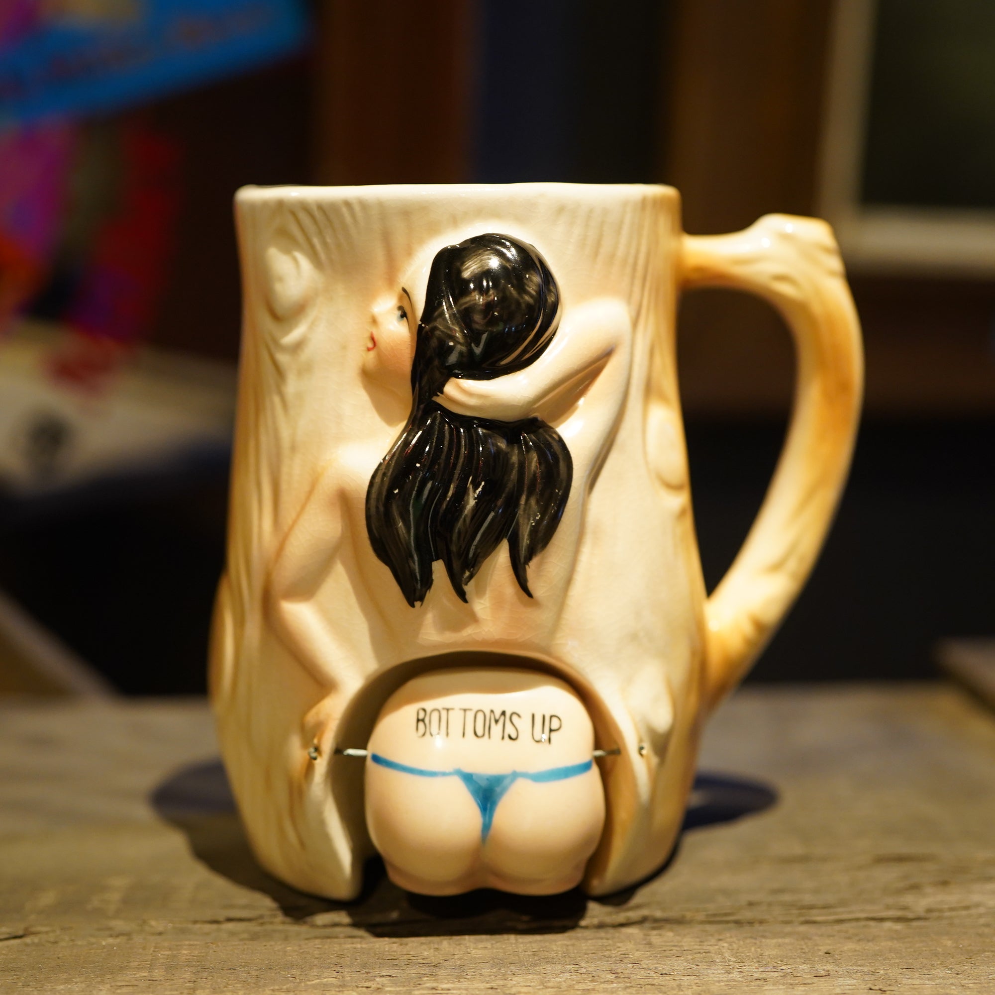 後々のんびりと出品する予定です1950s アンティーク　ヌード　オッパイ　マグカップ　陶器製　ピンナップ