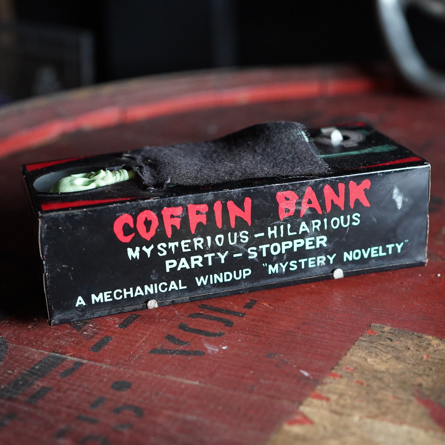1970年代 ブリキ COFFIN BANK YONE製