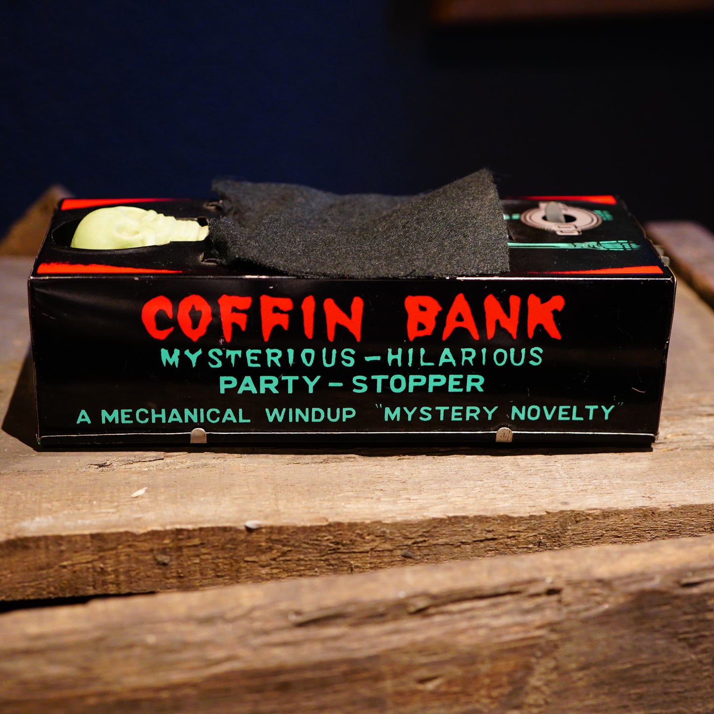 1970年代 ブリキ COFFIN BANK YONE製