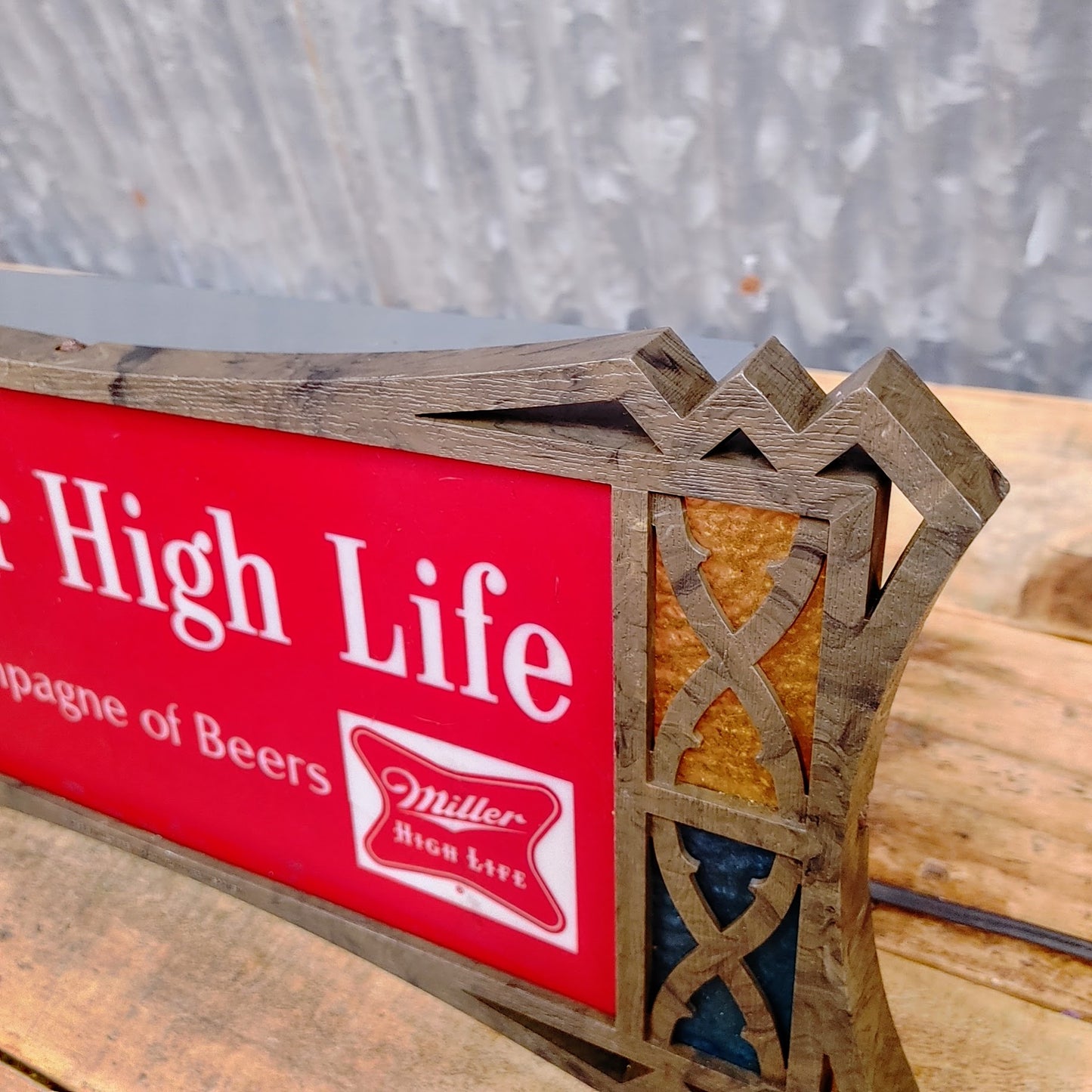 MILLER HIGH LIFE ライトサイン