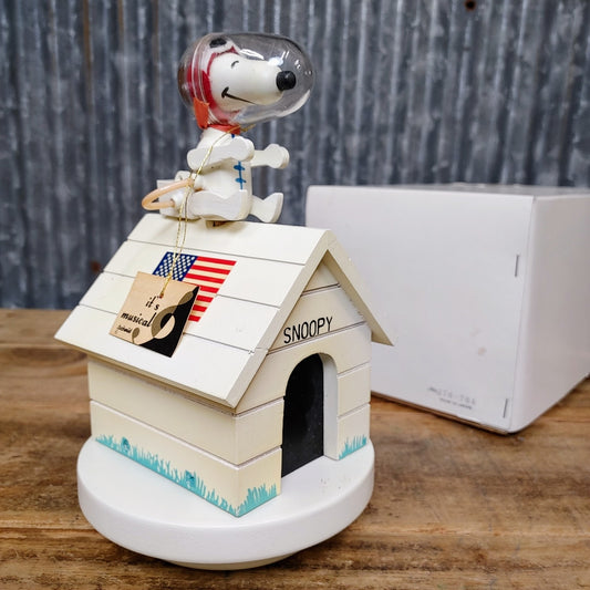 1969 Astronaut Snoopy Music Box