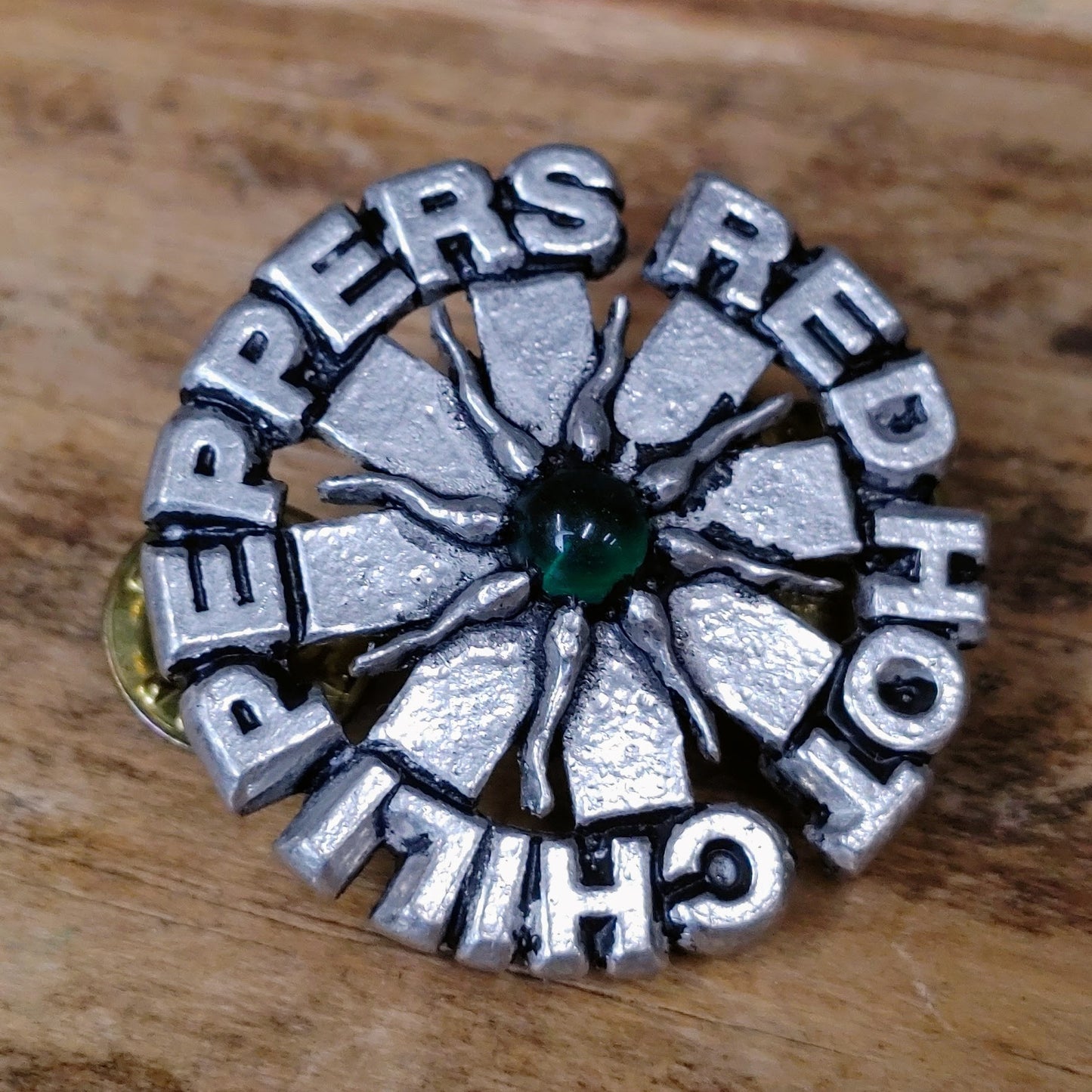 1990's RED HOT CHILI PEPPERS Metal Pin Badge2